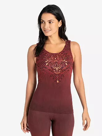 THE SPIRIT OF OM | Yogatank Shakti da donna |